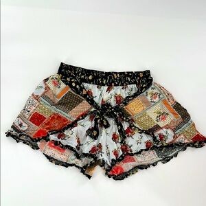 Agua Bendita shorts Floral quilt Patchwork Ruffle‎ beach vacation fun resort Sm
